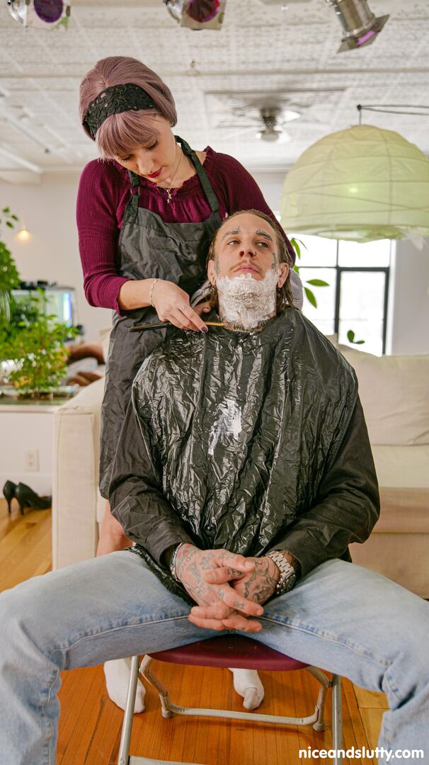 Loona Winchester the hairdresser