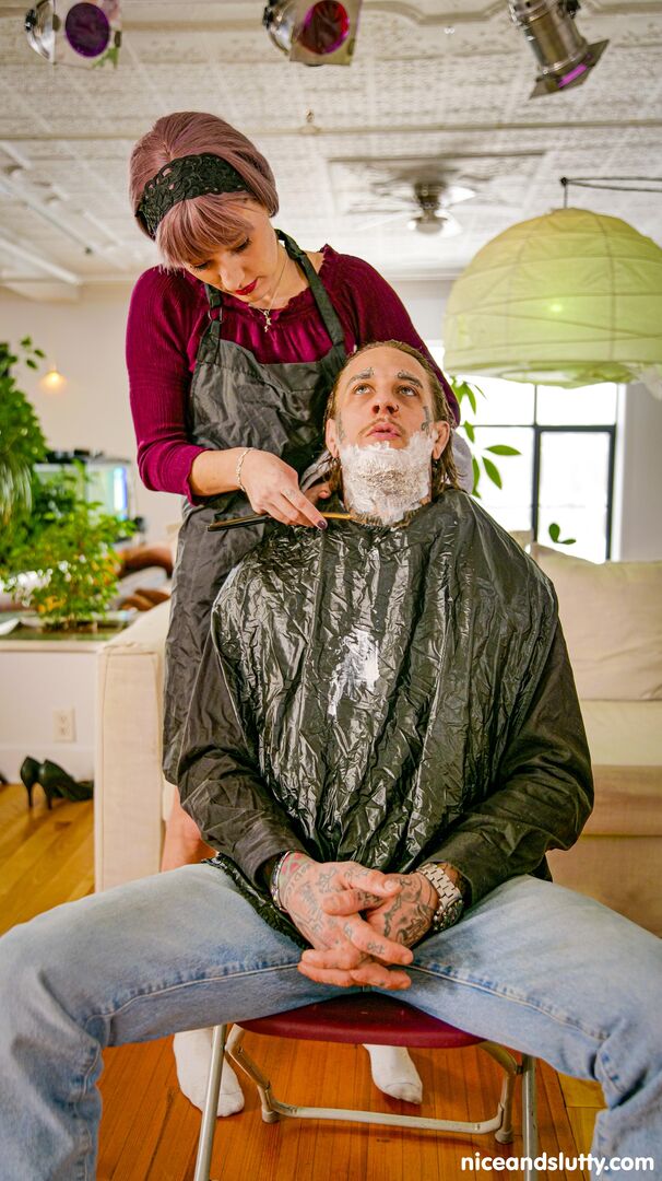 Loona Winchester the hairdresser