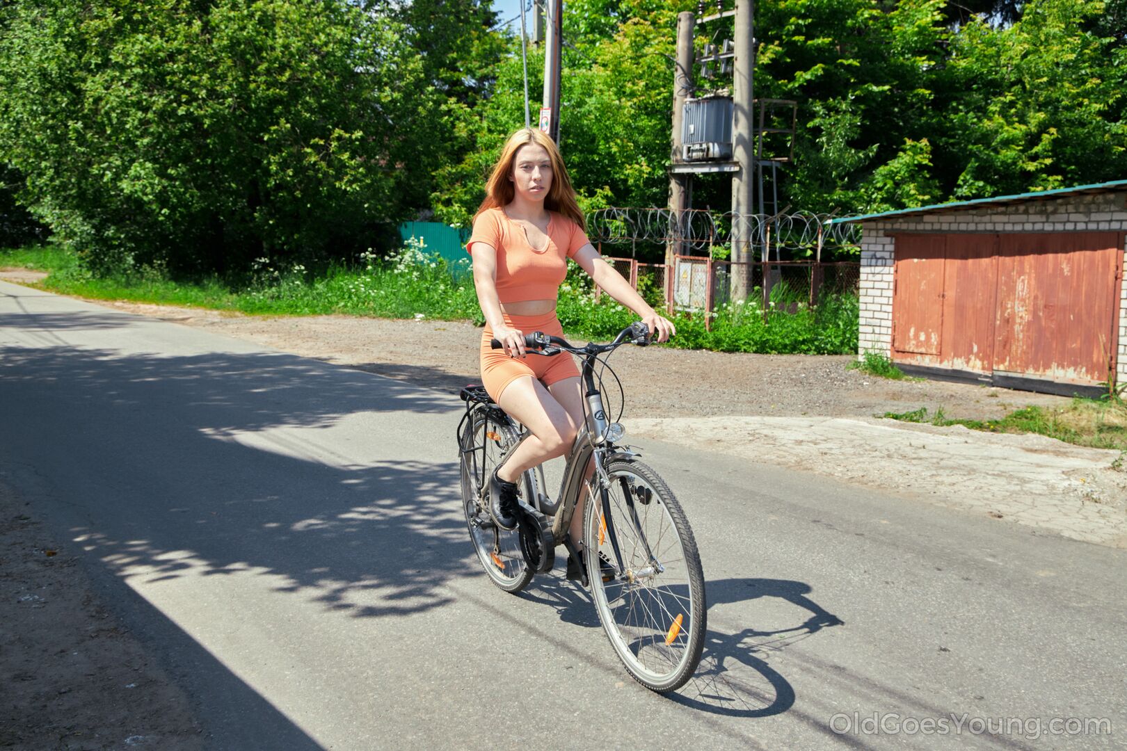 Satisfying a ginger cyclist