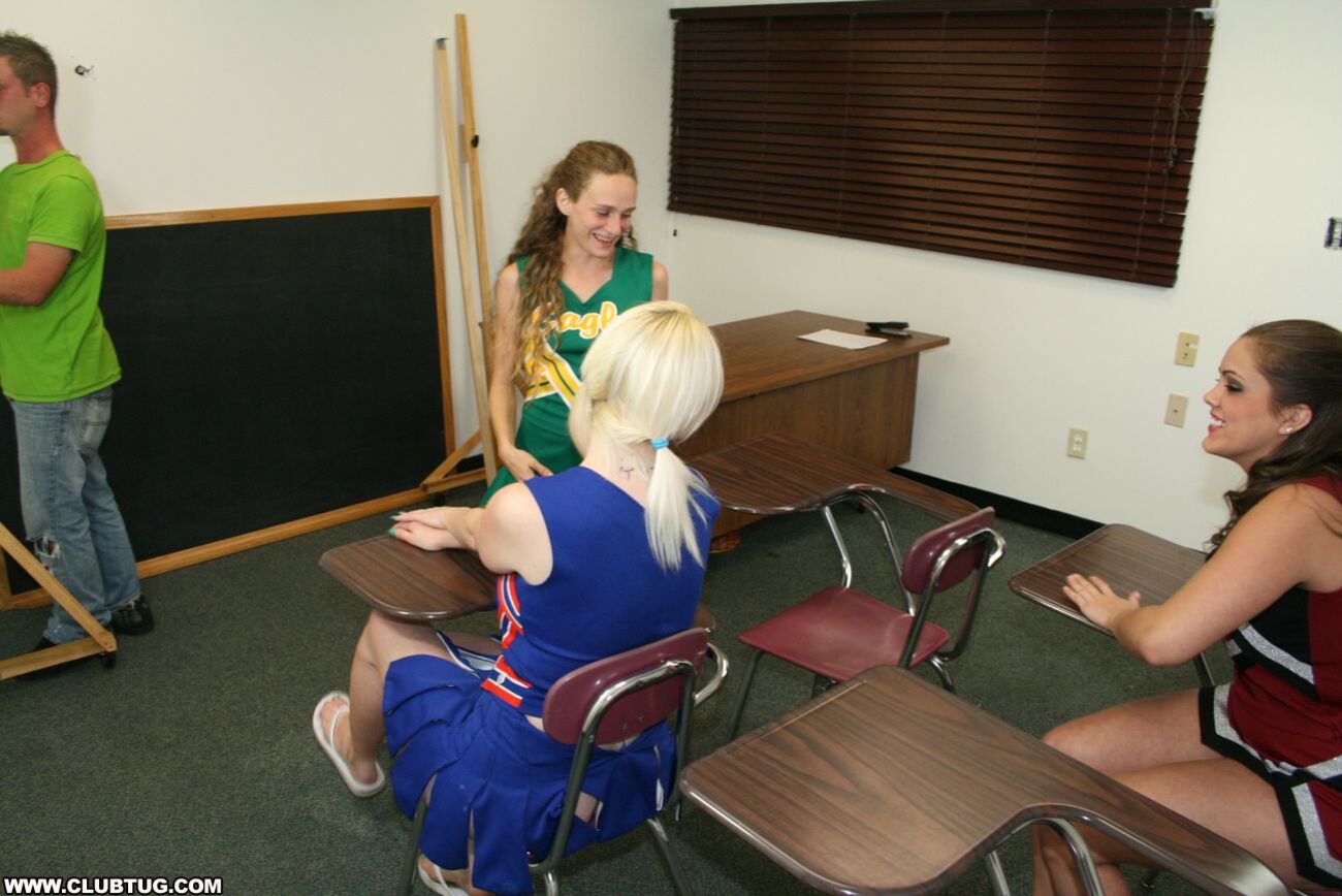 Cheerleader Handjob Competition