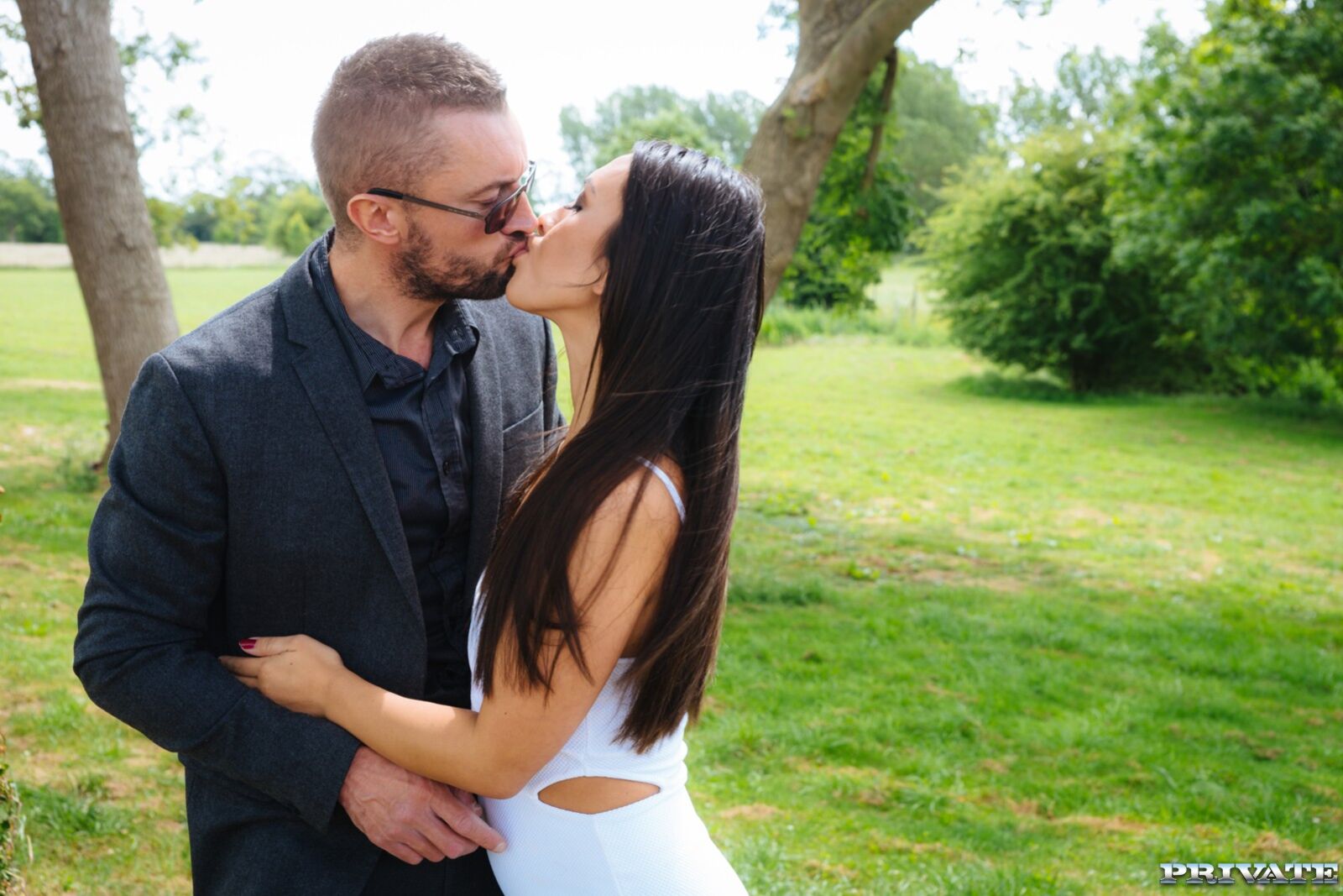British Babe Hannah Shaw Fucks on the First Date