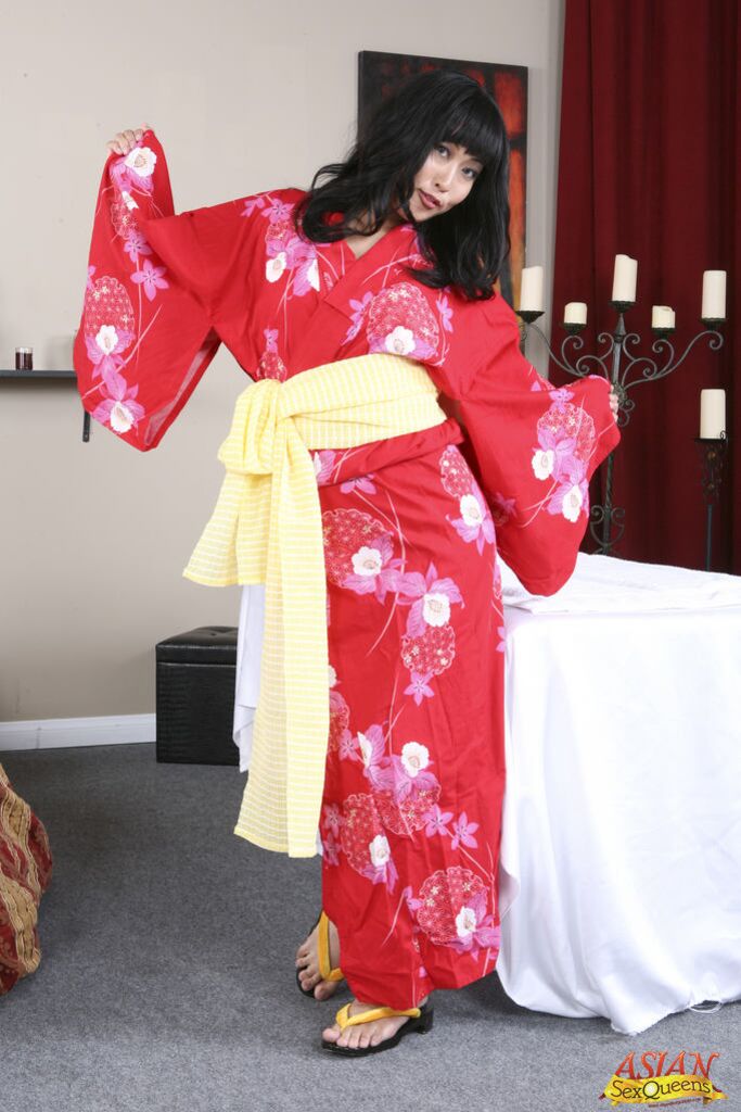 Hot masseuse Yuki HDV31585 4K
