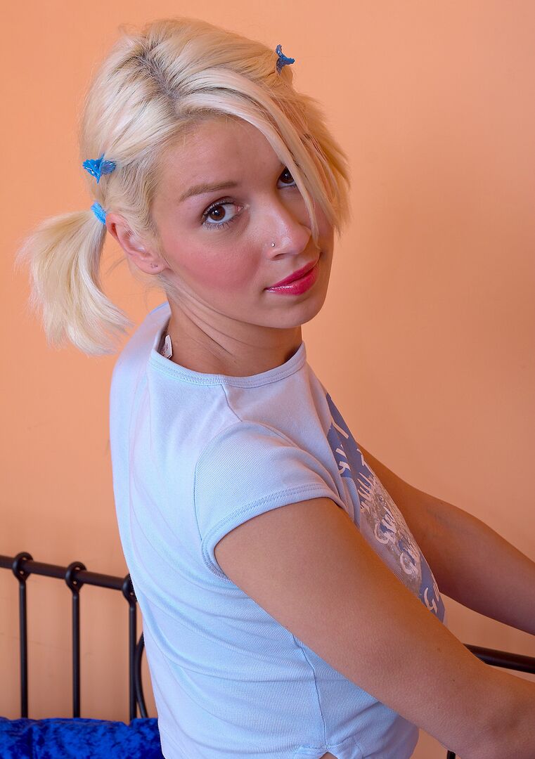Hot Blond Teen Beatris Gets Curious with Huge Dildo