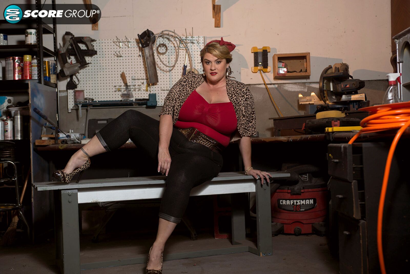 KIMMIE KABOOM: AUTO BUFF AT WORK
