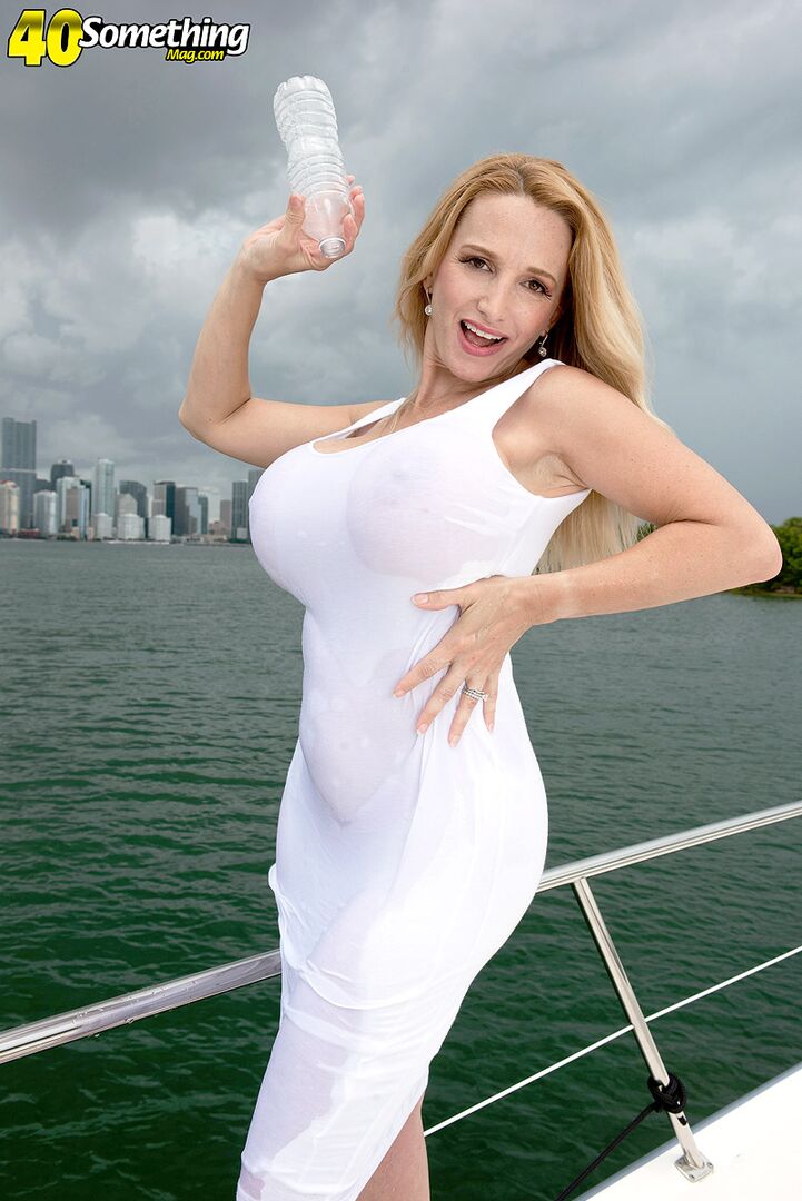 Boating with Billi