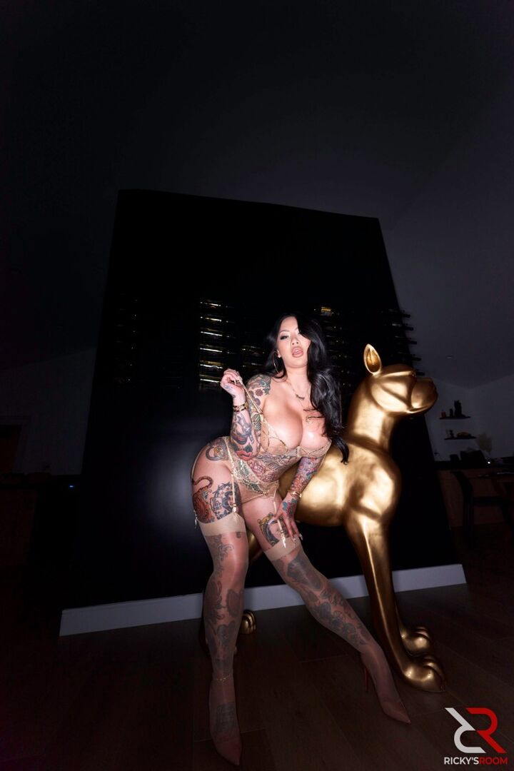 The Champagne Of Pussy