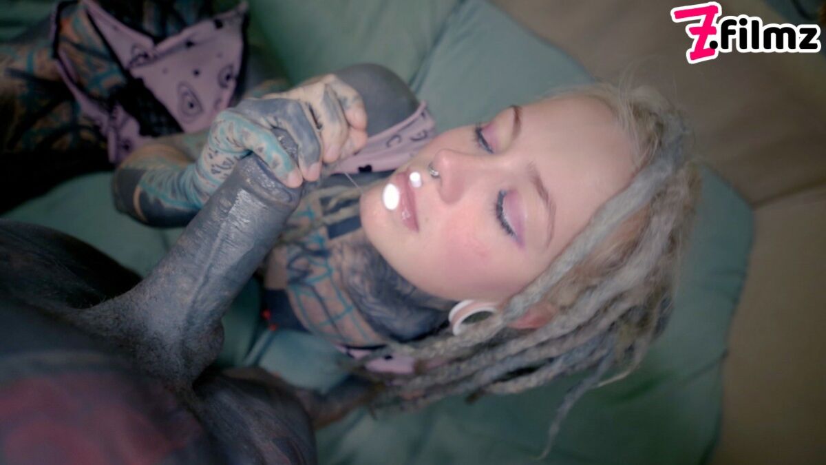 Cute Tattooed Anuskatzz