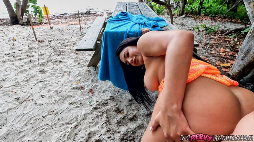 Lame Labor Day Turns Lustful On Public Beach