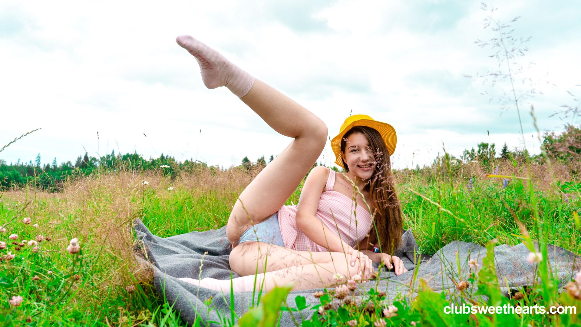 Orgasming surrounded by flowers