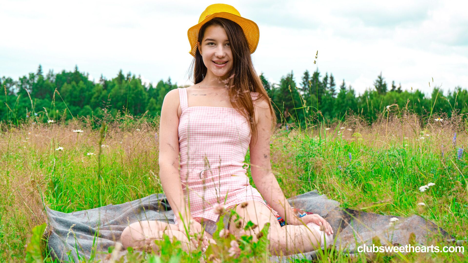 Orgasming surrounded by flowers
