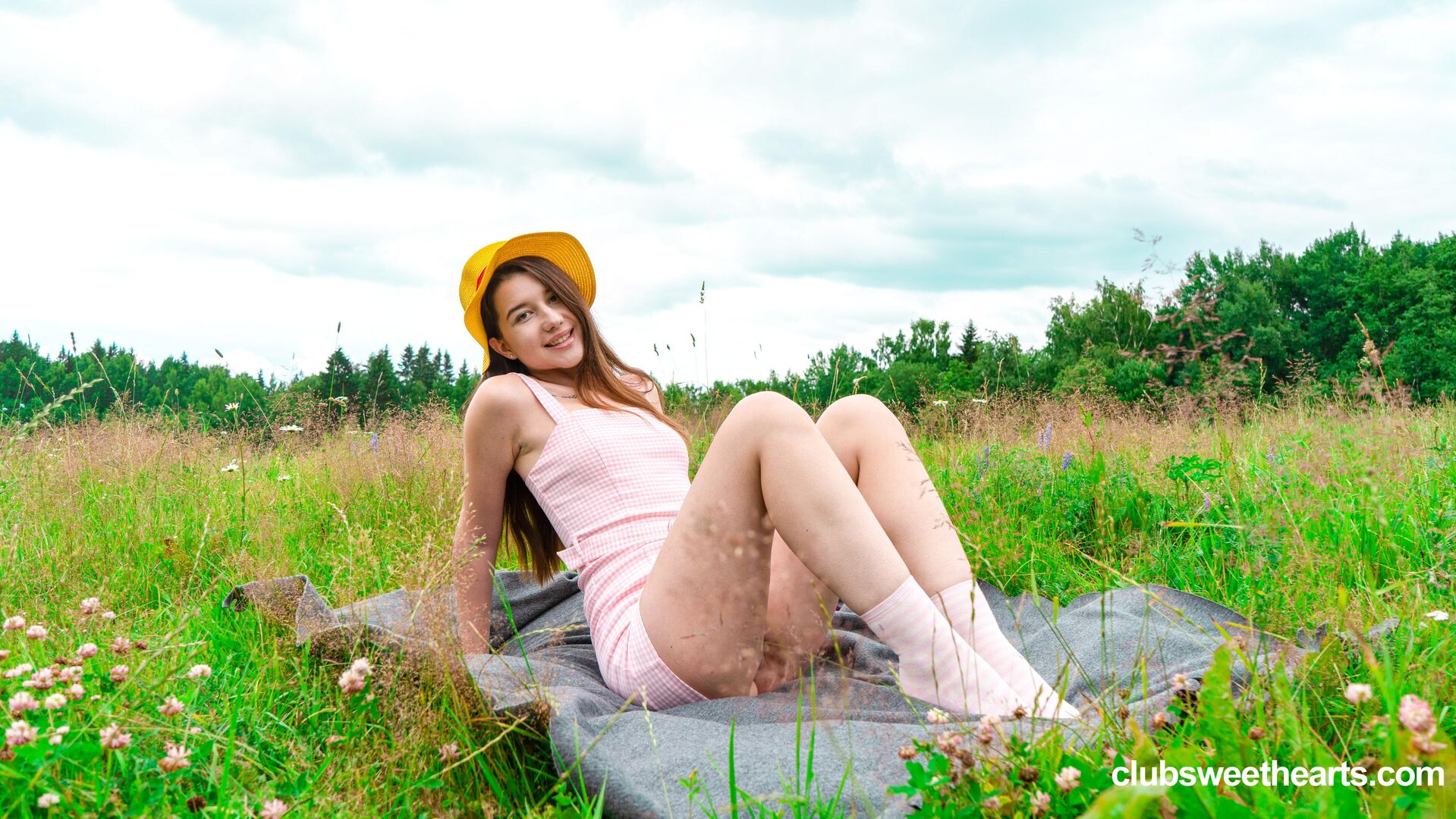 Orgasming surrounded by flowers