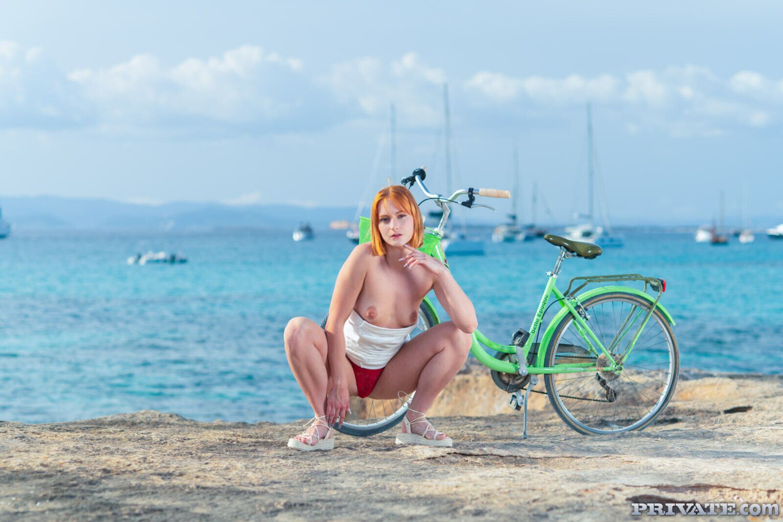 Dolly Dyson, Blowjob at the Beach and Anal Ride