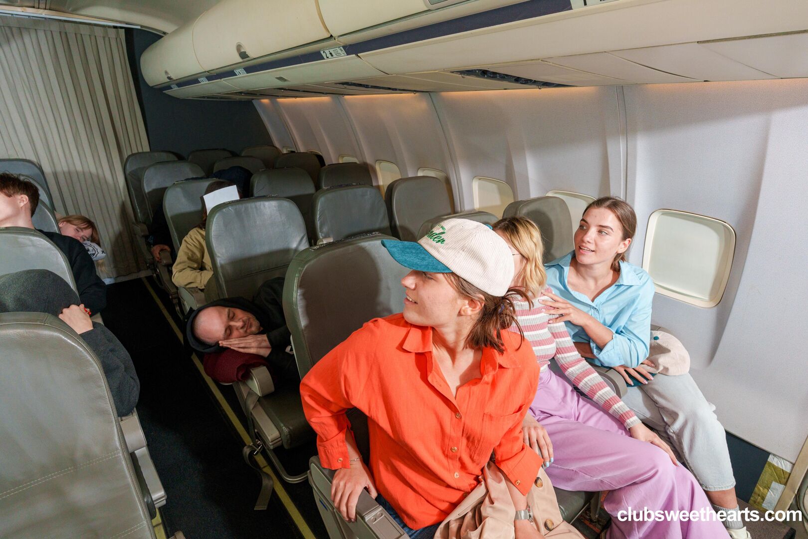 Mile High Club Sweethearts 2/4