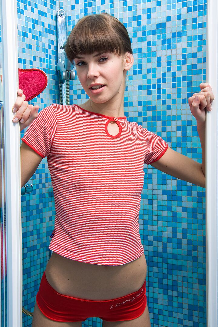 Leggy Teen Sonia Caresses Her Pussy in the Shower