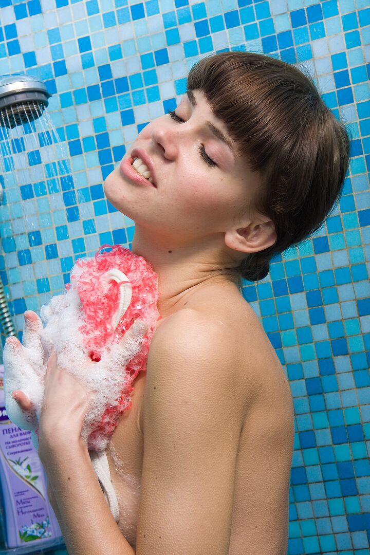 Leggy Teen Sonia Caresses Her Pussy in the Shower