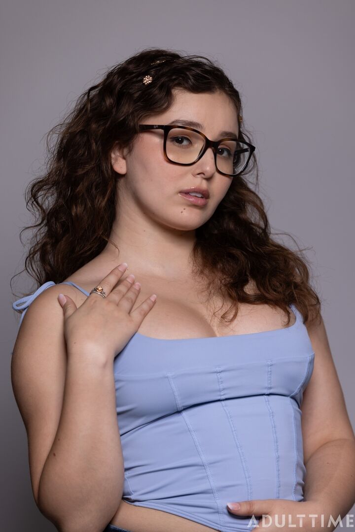 How Women Orgasm - Leana Lovings