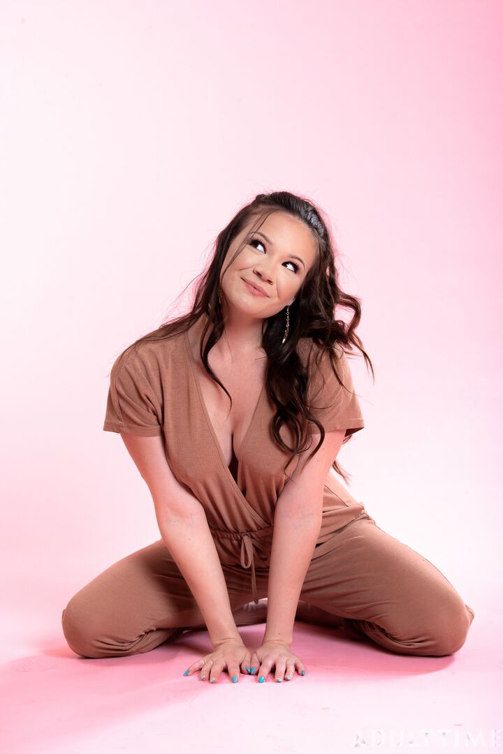 Up Close with Alison Rey