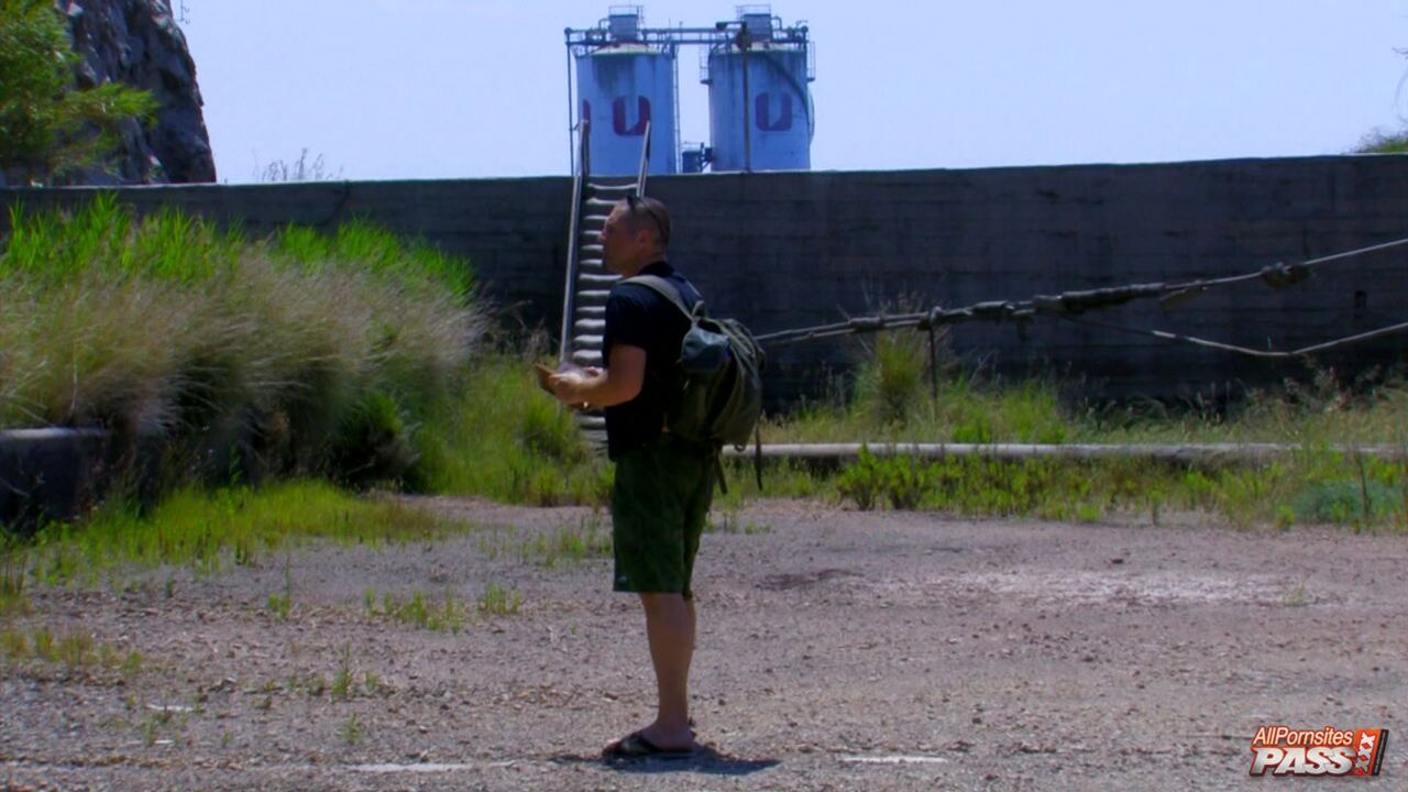 Latina fucking a lucky tourist