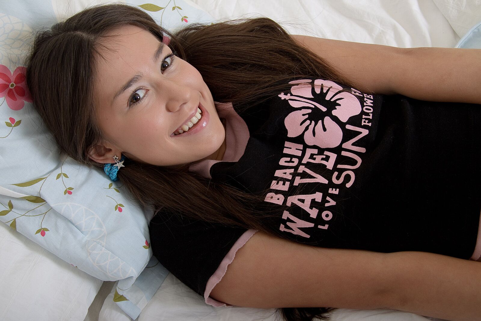 Sexy STACKED Teen Honey Teased in Bed!