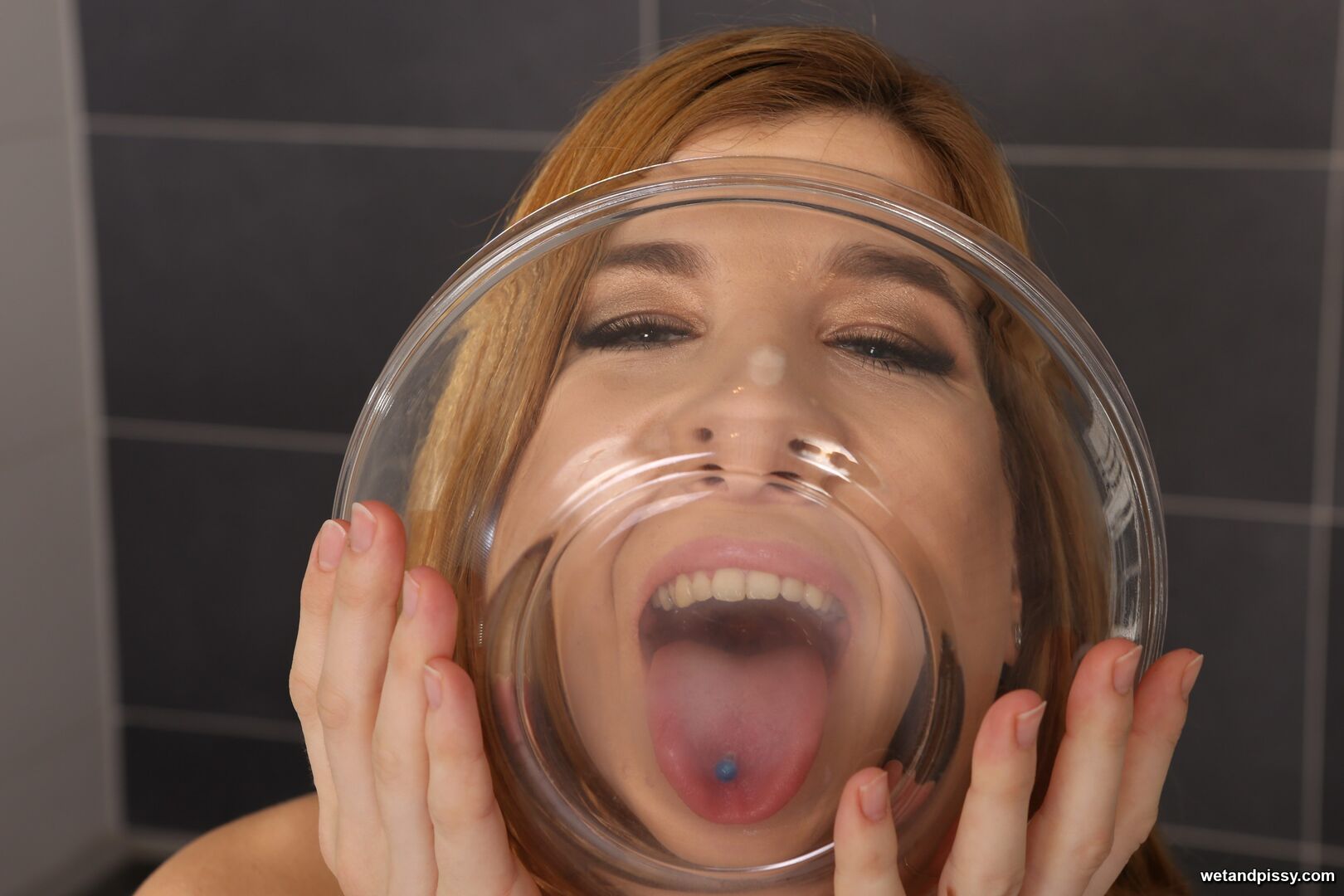 BARBRA — THE PISS SHOWER