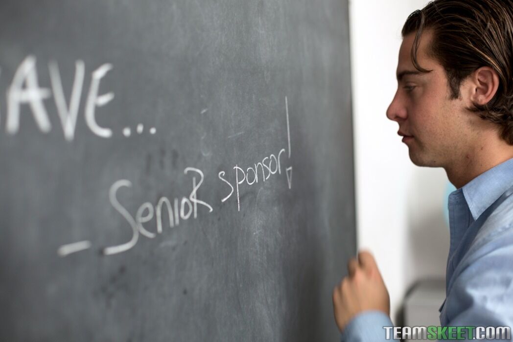 Senior sponsor