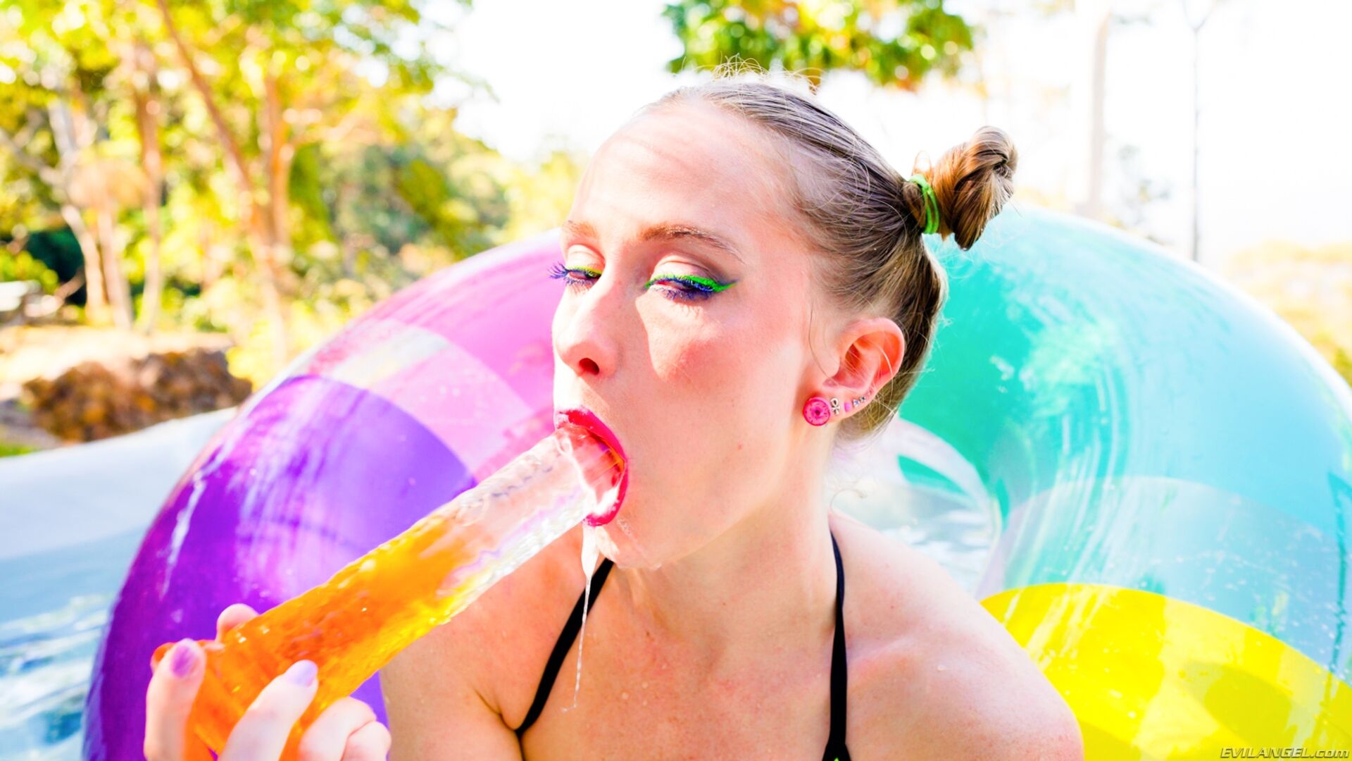Insane Squirts, DP & Blowjob