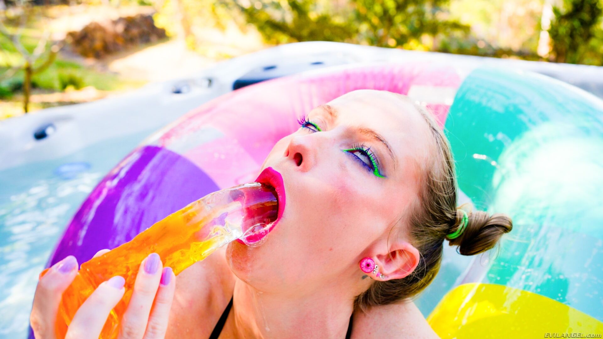 Insane Squirts, DP & Blowjob