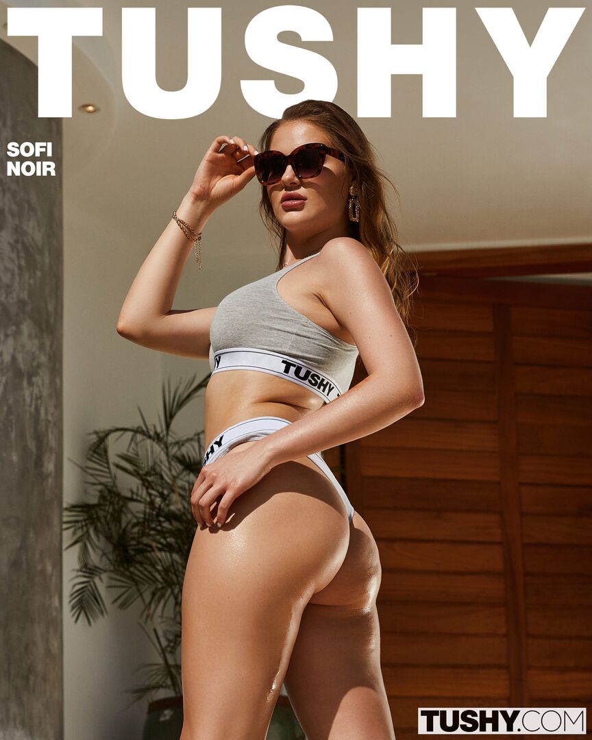 Free Spirited Sofi Searches For Vacay Anal Experience