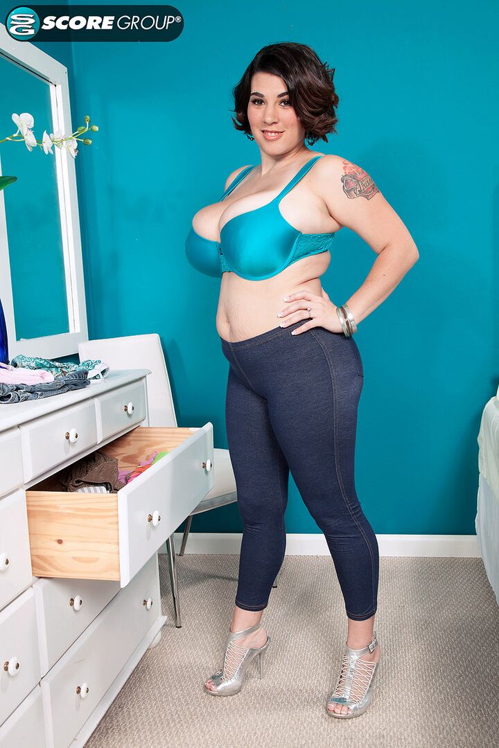ELAINA GREGORY'S INCREDIBLE TIGHT TITTY TOP TRY-OUTS