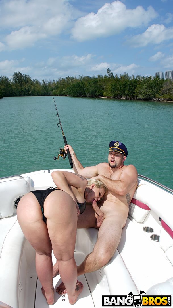 Doing Anal In A Wild Boat Ride