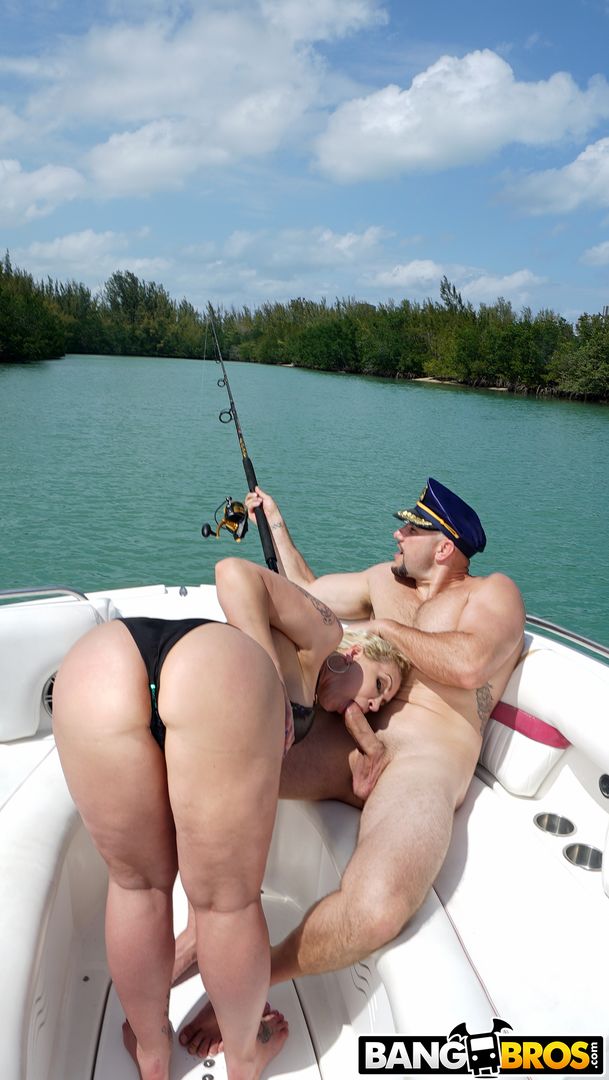 Doing Anal In A Wild Boat Ride