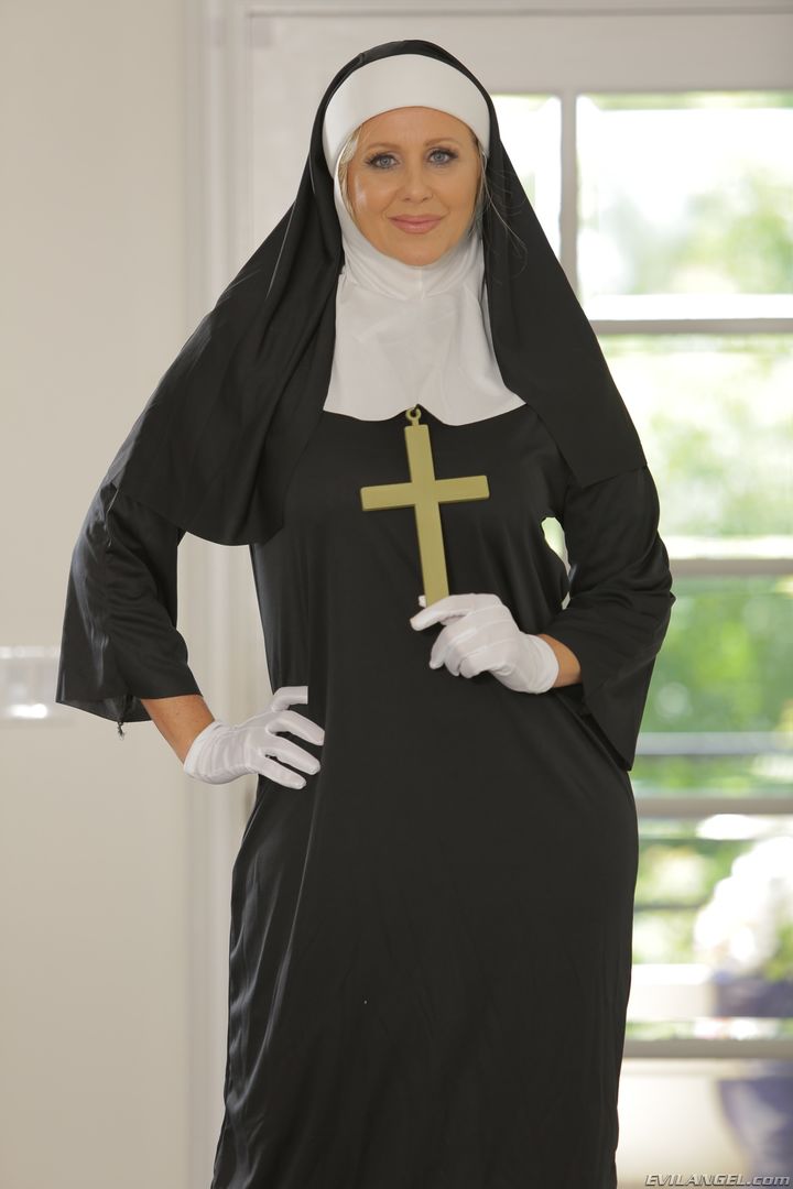 Ministry Of Evil Sc. 3: Threesome Nun