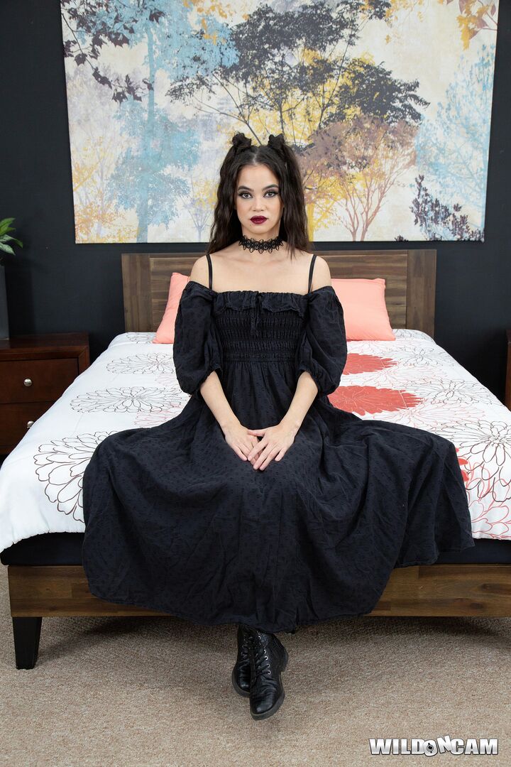Feeling The Halloween Spirit; Angelina Moon Is Fucking LIVE