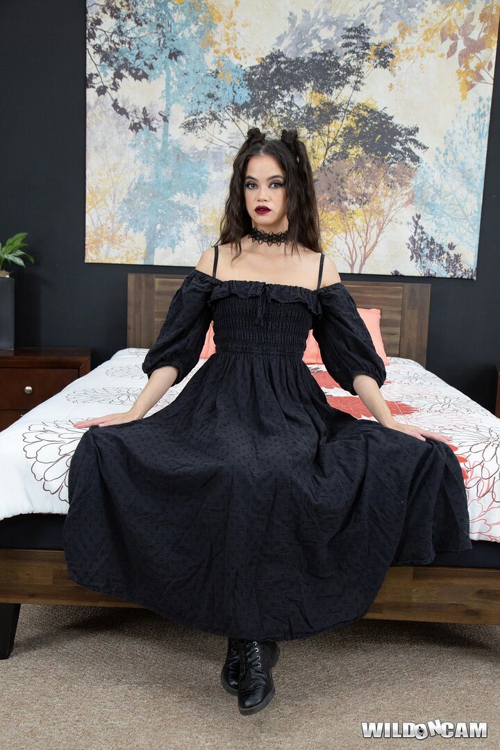Feeling The Halloween Spirit; Angelina Moon Is Fucking LIVE