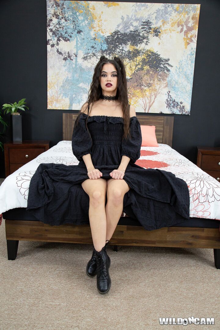 Feeling The Halloween Spirit; Angelina Moon Is Fucking LIVE