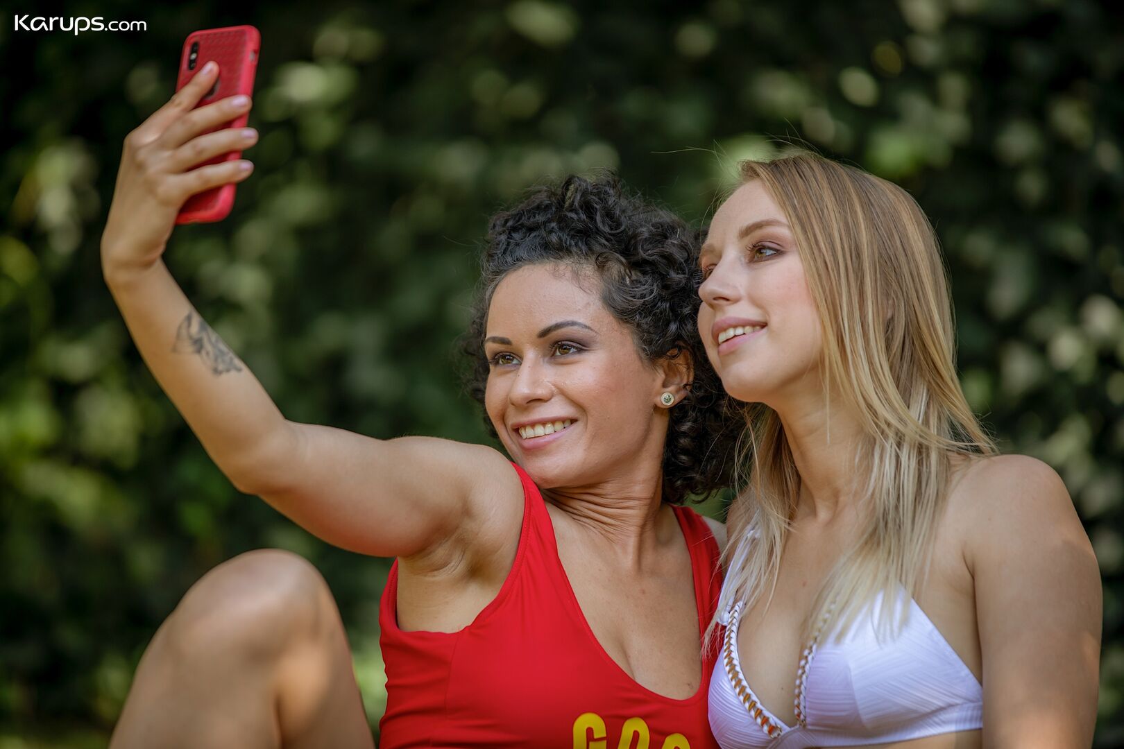 FAME WHORES