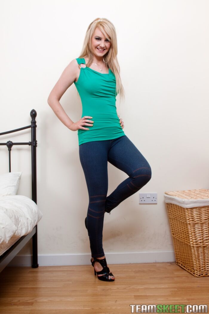 Tight pants big ass