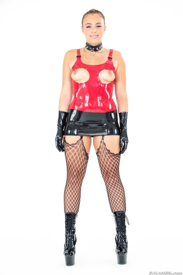 GIA DERZA Latex,BJ & Anal Submission