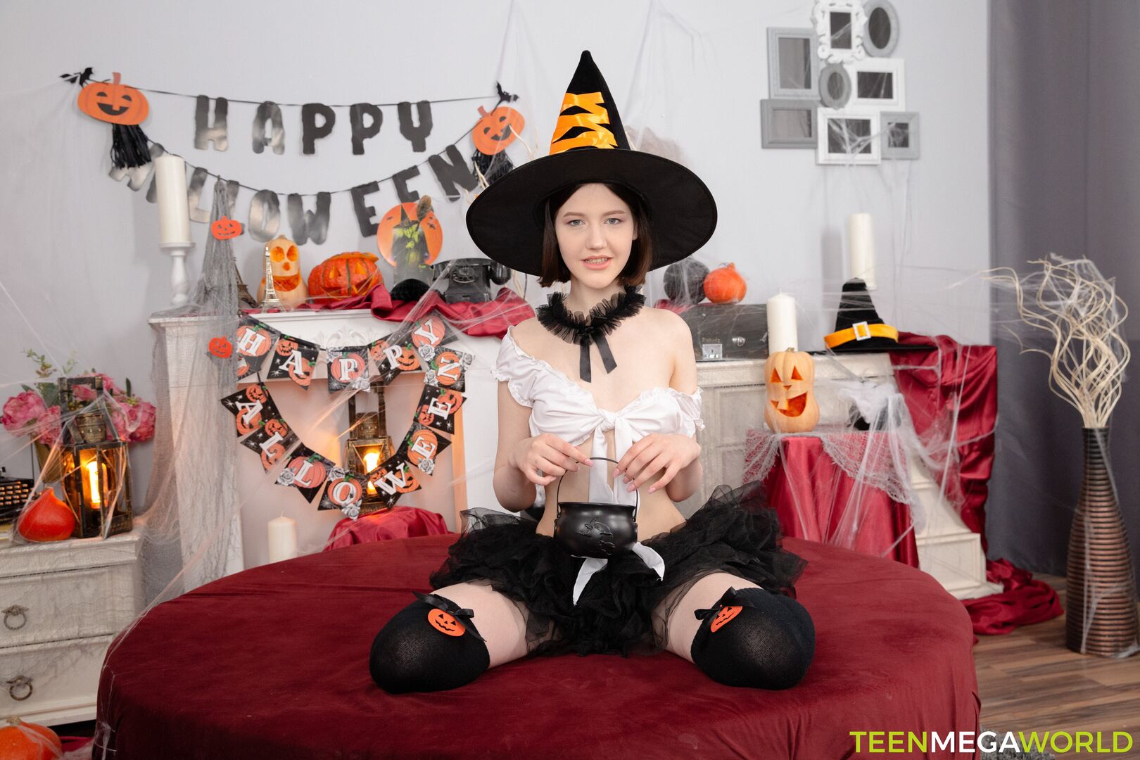 Go deep down my Halloween hole!