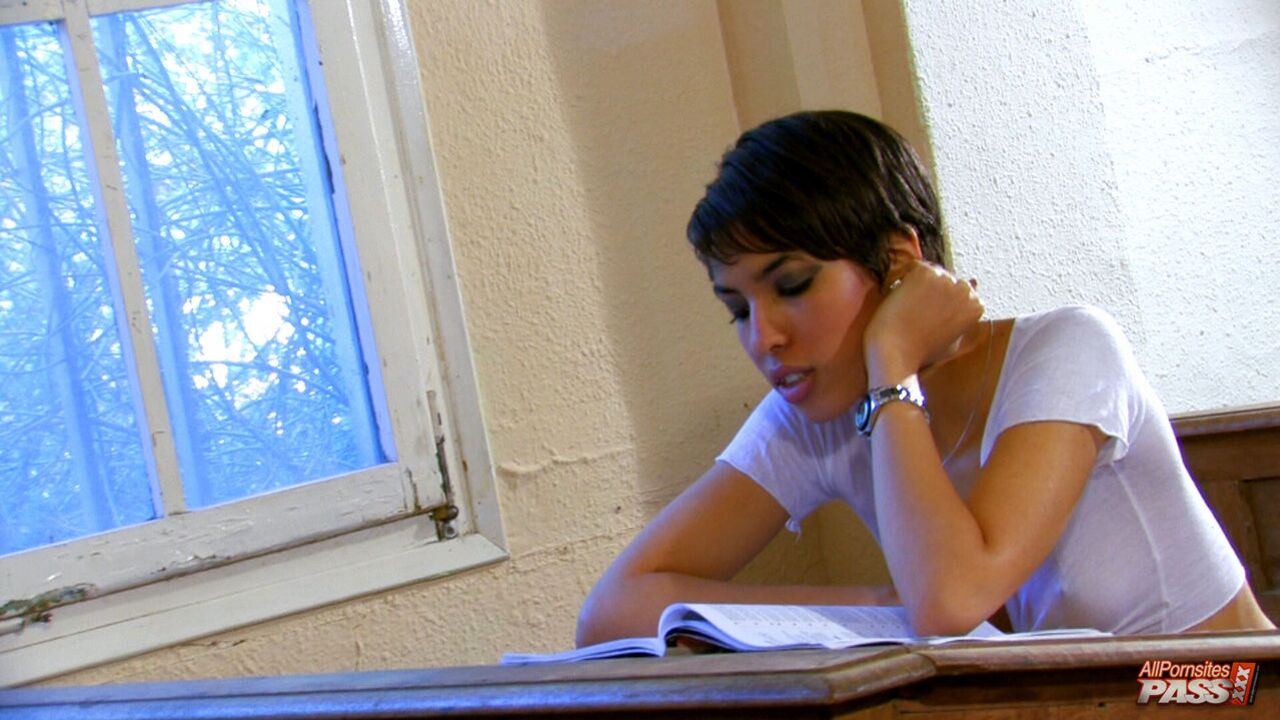 Jasmine ass fucked in class 2817