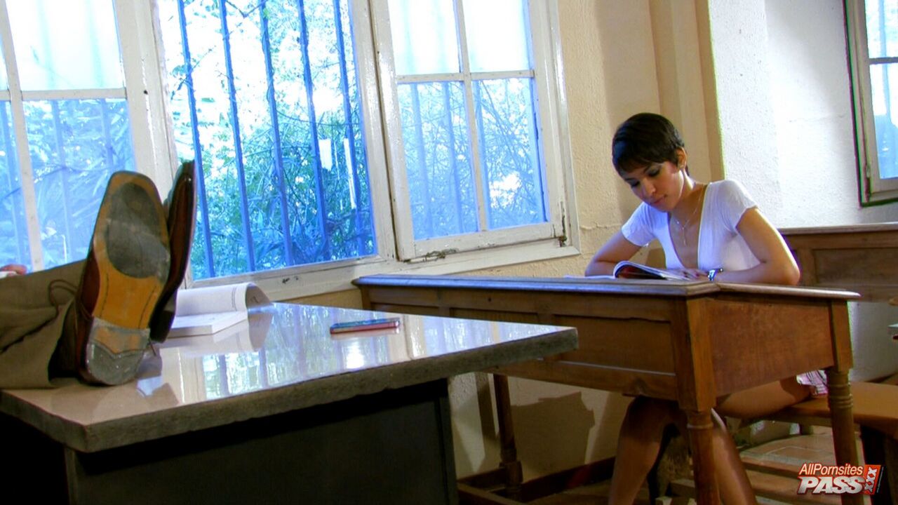 Jasmine ass fucked in class 2817