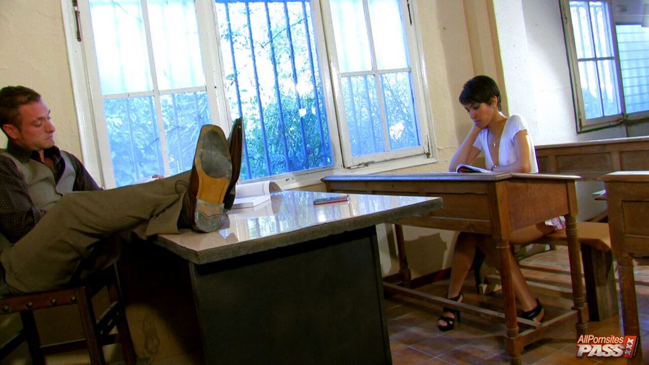 Jasmine ass fucked in class 2817