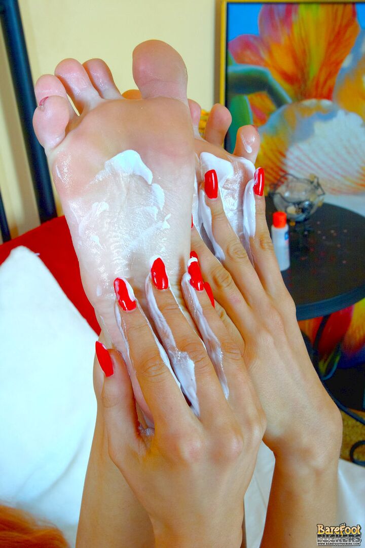 Messy feet fucked HDV4506