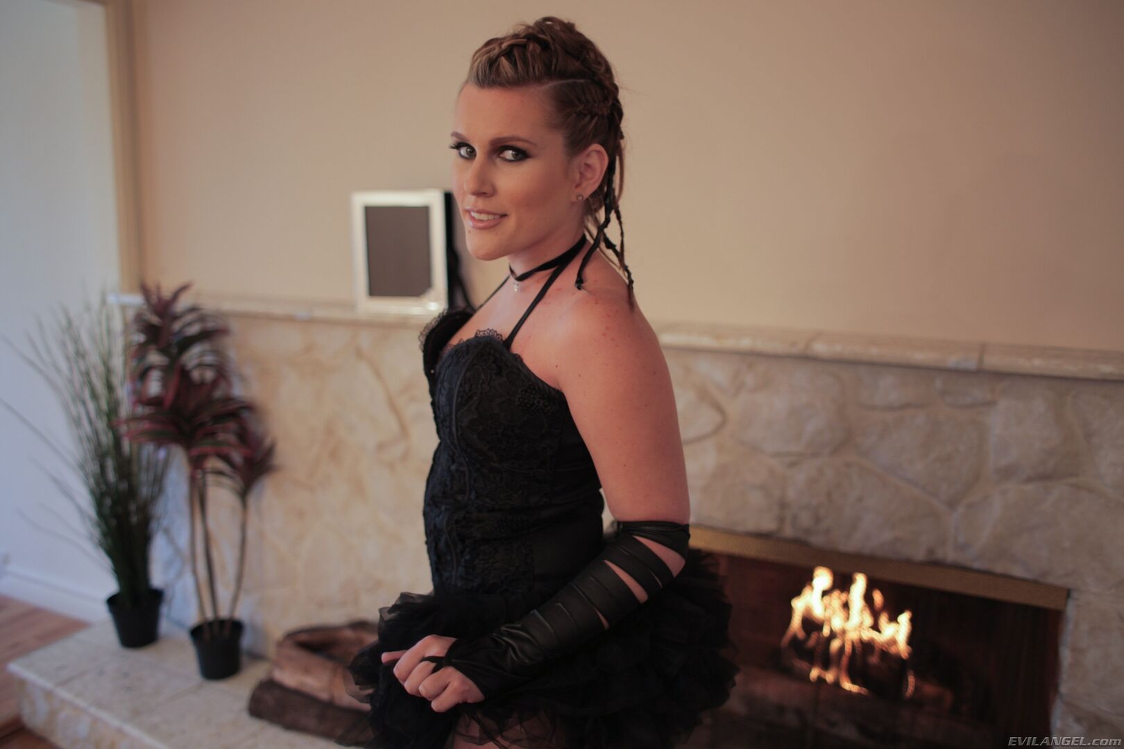 STRAP-ON DOMME SODOMIZES BUSTY LESBIAN
