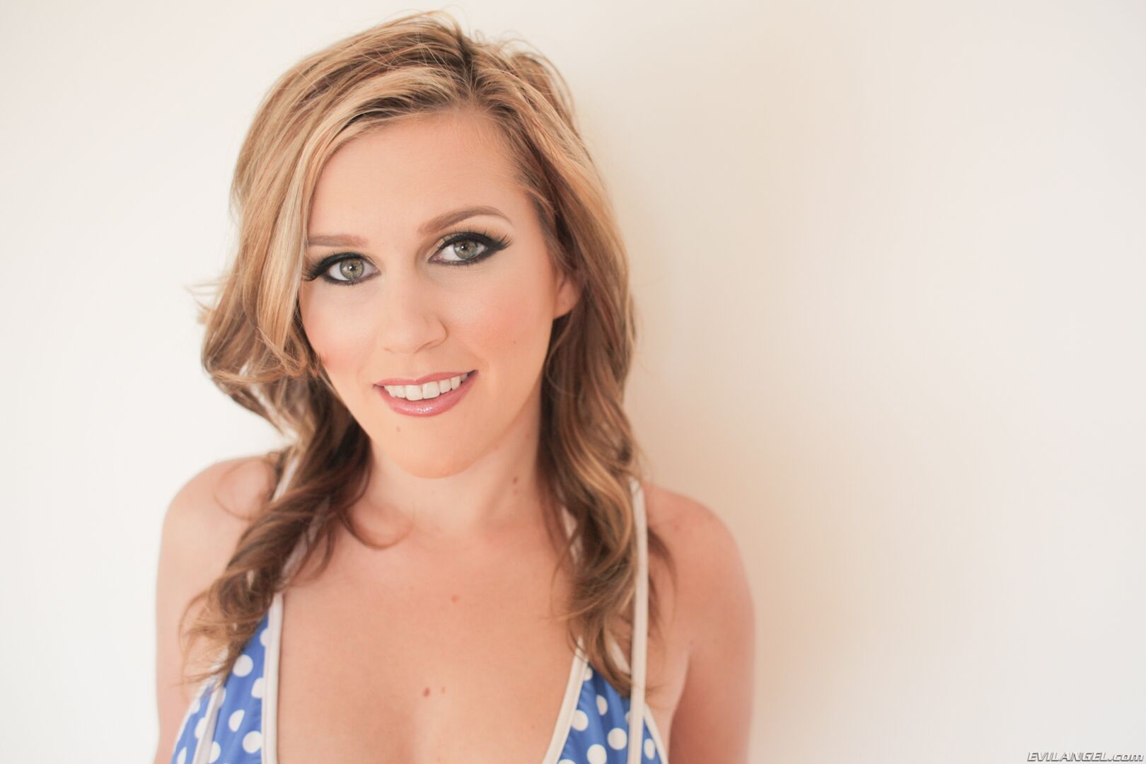 LESBIAN ANAL, FOOD & FARTING FETISH