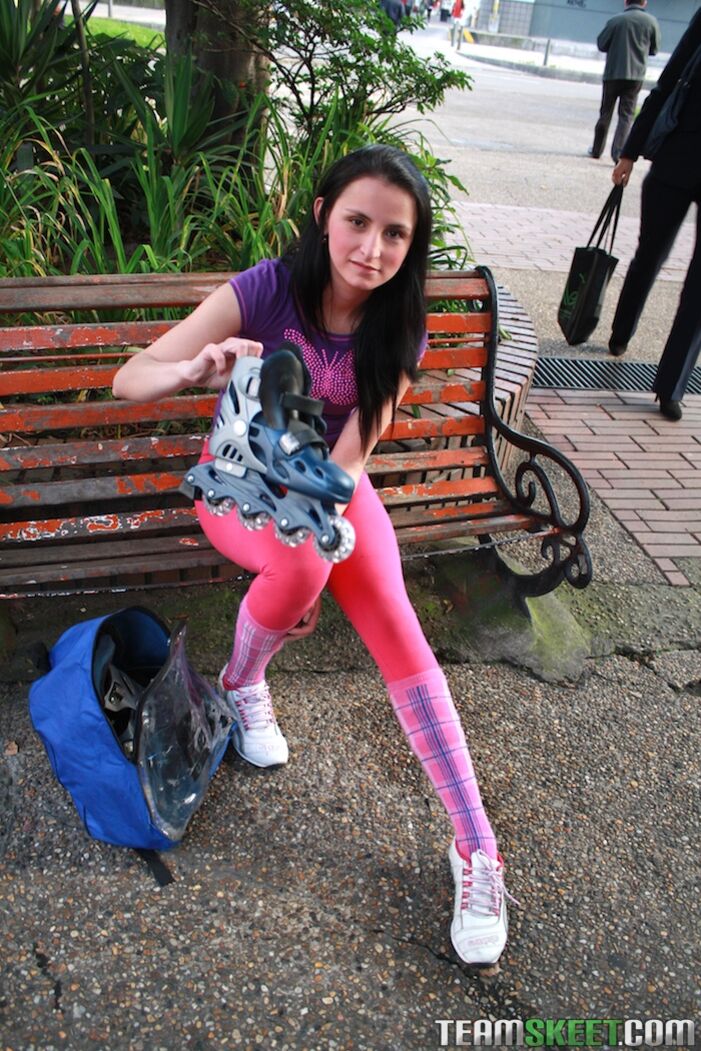Roller skate skeeting