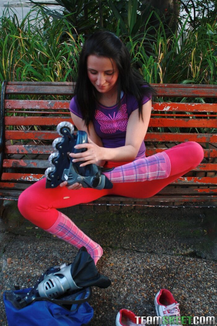 Roller skate skeeting