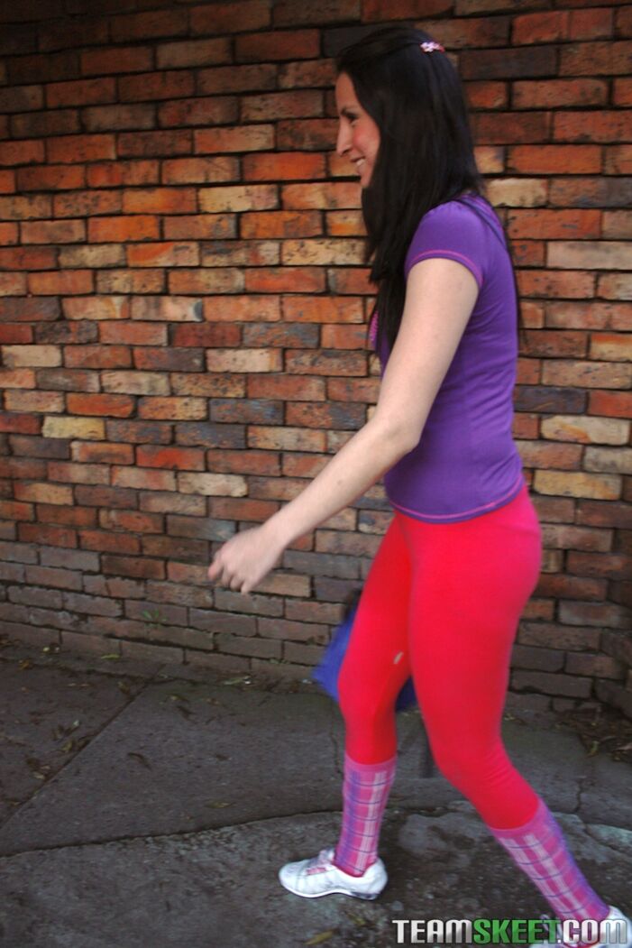 Roller skate skeeting