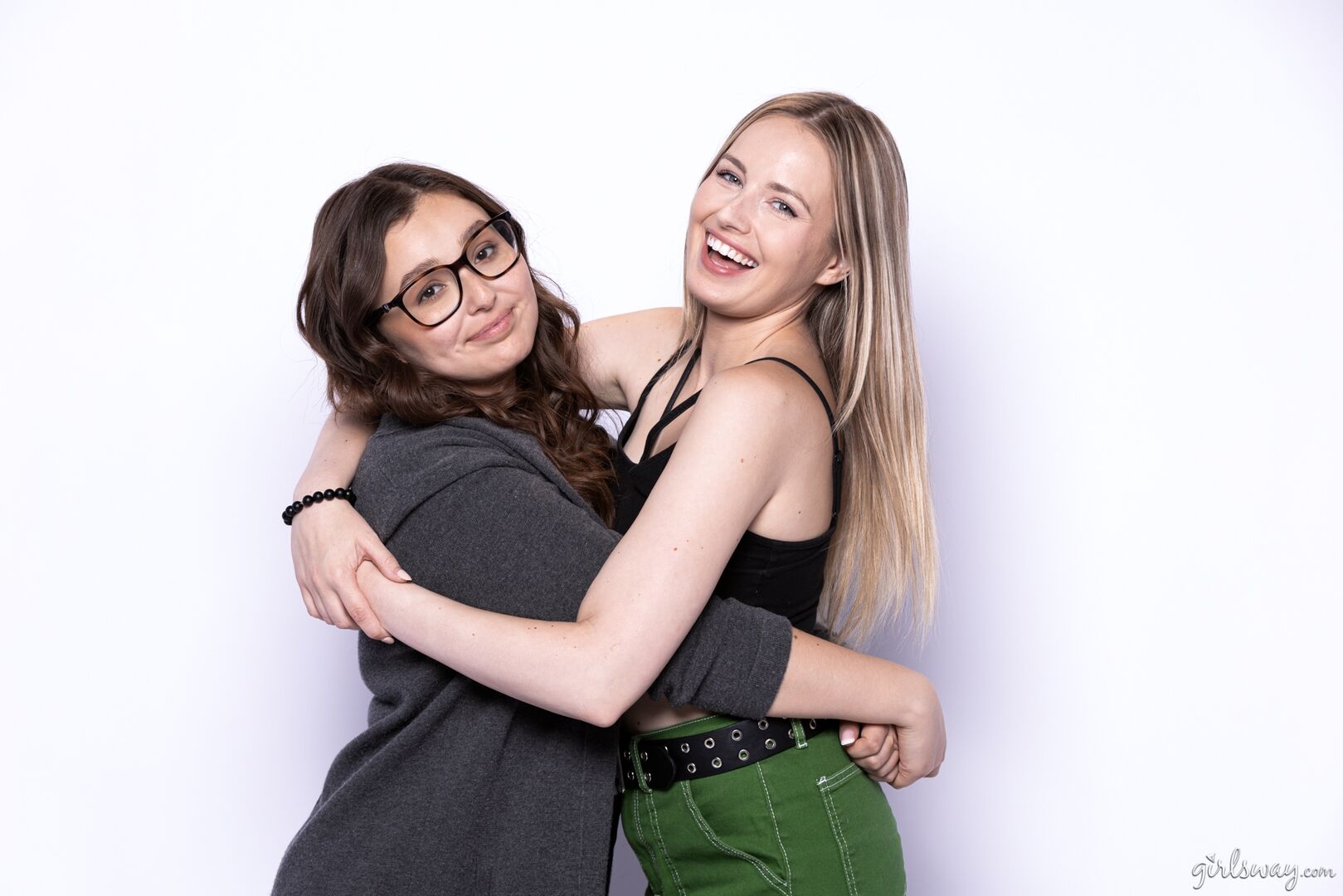 We Like Girls - Scarlett & Leana