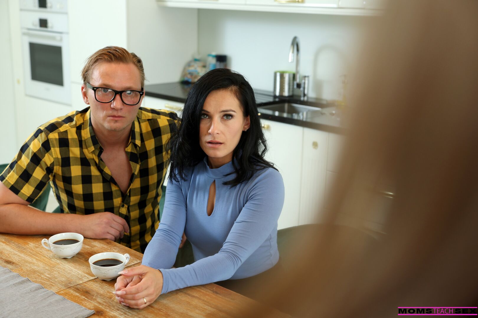 We Cant Keep Our Hands Off Of The Neighbor - S20:E8